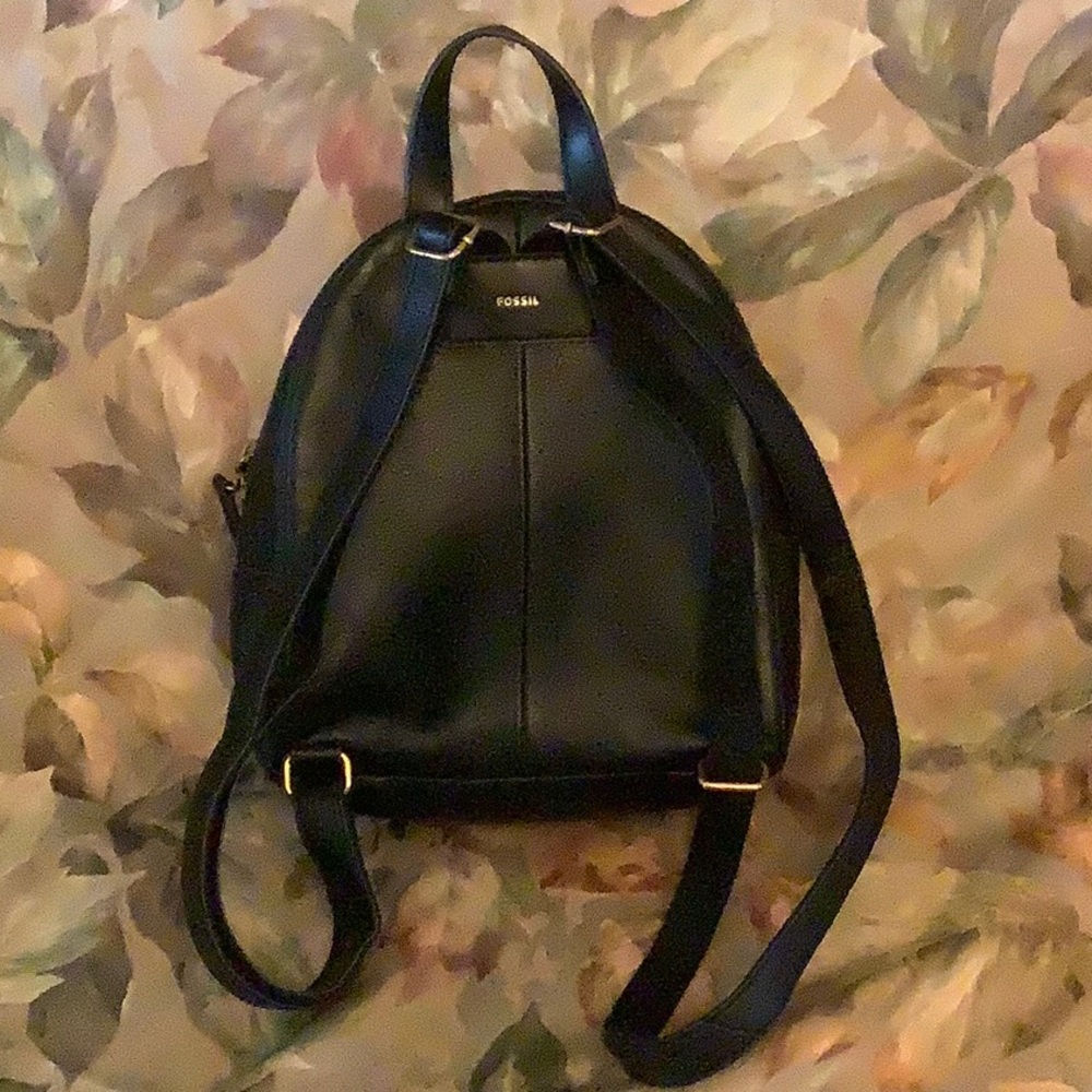 New Fossil Small Backpack - Picture 2 of 3